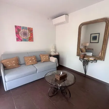 Διαμέρισμα Petite Maison A *